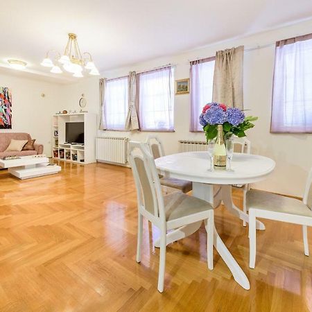 Central Apartment Smiley - Free Parking Zagrzeb Zewnętrze zdjęcie