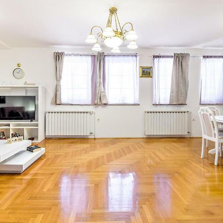 Central Apartment Smiley - Free Parking Zagrzeb Zewnętrze zdjęcie