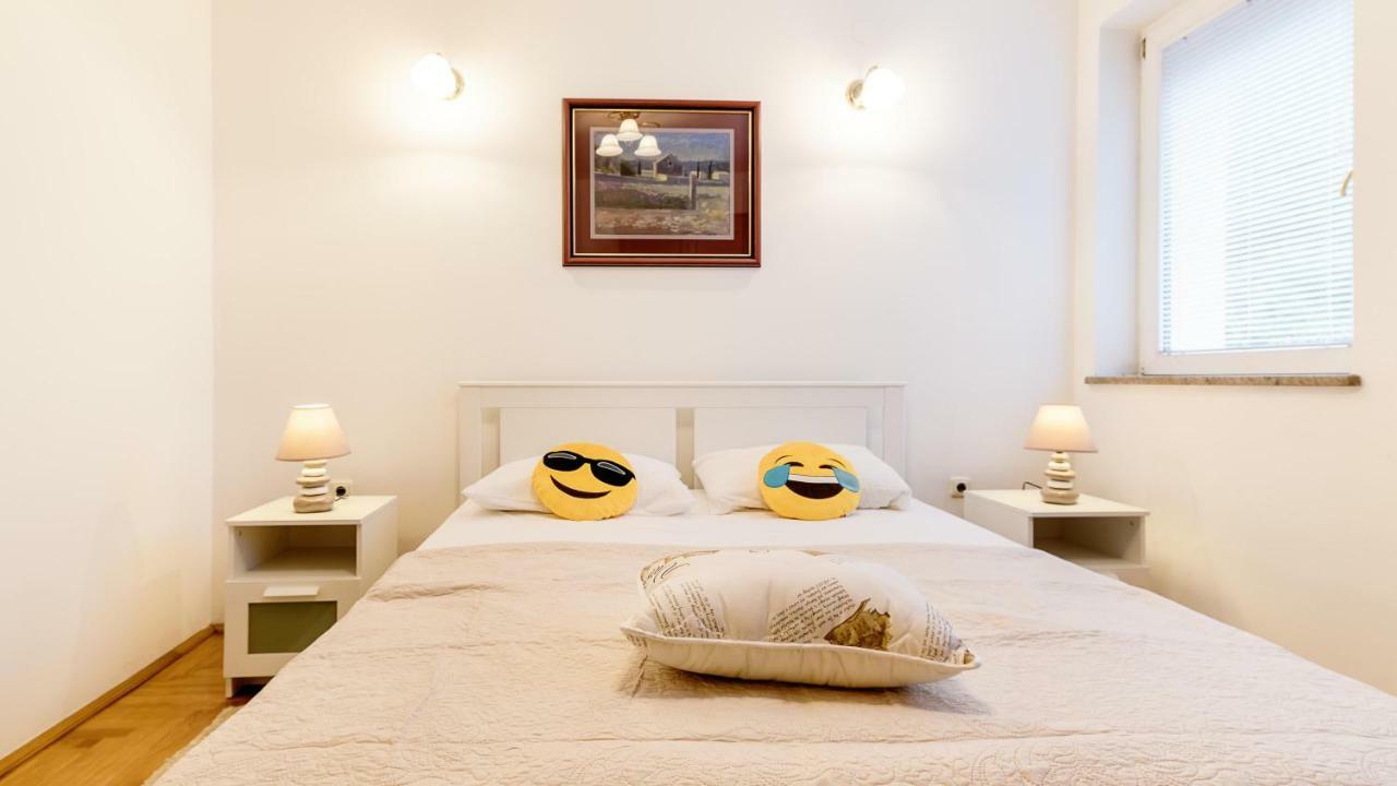 Central Apartment Smiley - Free Parking Zagrzeb Zewnętrze zdjęcie